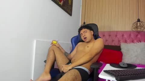 Snapshot of camilowhites chatting on March 14, 2026, 8:14 pm CamilowhiteS online show from March 14, 2026, 8:14 pm