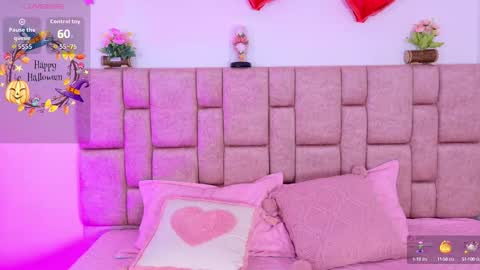 Snapshot of camiluxe chatting on October 8, 2025, 12:58 pm camiluxe online show from October 8, 2025, 12:58 pm