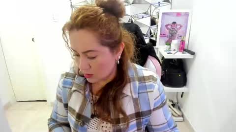 camixxx_m online show from June 19, 2026, 12:09 pm