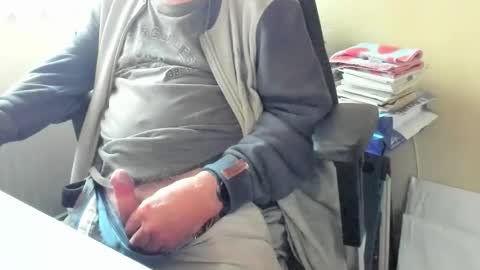 Cammee online show from October 14, 2025, 1:23 pm