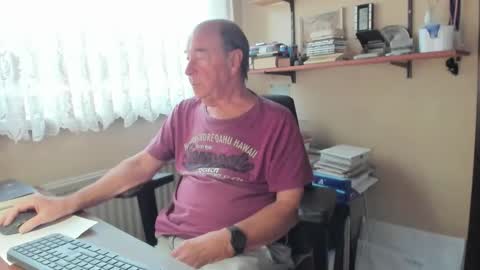 Cammee online show from November 19, 2025, 8:25 am