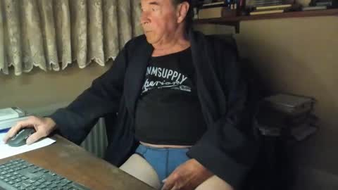 Cammee online show from April 18, 2026, 7:18 pm