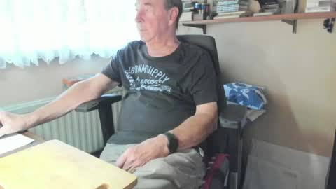 Cammee online show from July 5, 2026, 8:43 am