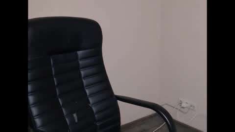 cammila horn online show from December 23, 2025, 6:11 am