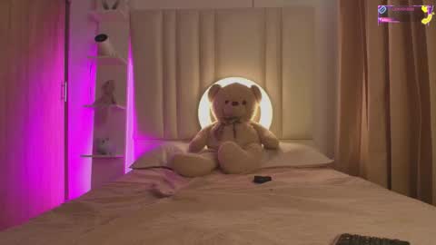 Laura Camila online show from November 26, 2025, 4:19 pm