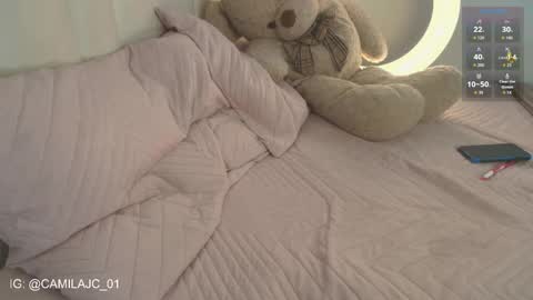 Laura Camila online show from February 7, 2026, 4:43 pm