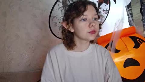 Snapshot of cammyrose_ chatting on October 24, 2025, 2:24 pm cammyrose_ online show from October 24, 2025, 2:24 pm
