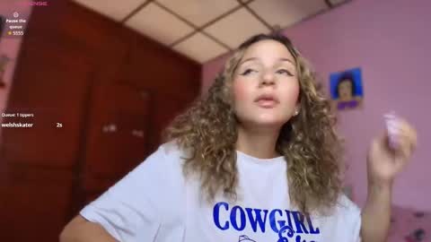 Candase online show from October 4, 2025, 2:53 am