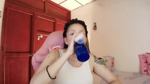 Candase online show from May 27, 2026, 2:41 am