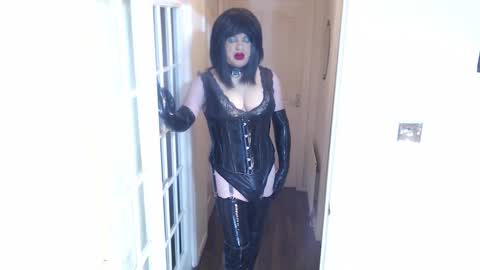 candi smokes online show from January 11, 2026, 2:33 pm