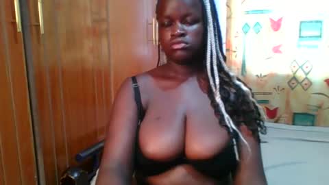Snapshot of candie_love chatting on February 14, 2025, 5:51 am Spencer online show from February 14, 2025, 5:51 am