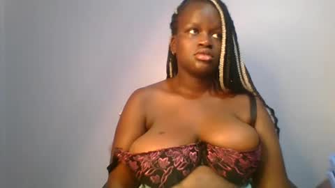 Snapshot of candie_love chatting on March 7, 2025, 6:43 pm Spencer online show from March 7, 2025, 6:43 pm