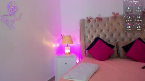 Candie  online show from June 12, 2026, 12:26 pm