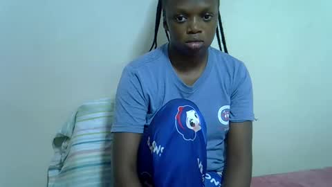 candiemaya online show from November 12, 2025, 8:15 am