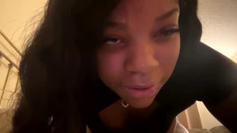 candii719195 online show from September 9, 2025, 2:22 am