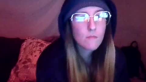 Candi online show from December 1, 2025, 9:14 am