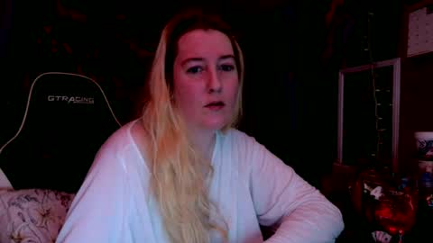 Candi online show from July 7, 2026, 9:52 pm
