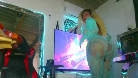 Snapshot of candy_aass chatting on June 11, 2026, 9:24 pm candy_aass online show from June 11, 2026, 9:24 pm