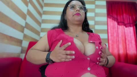 Snapshot of candy_browm1 chatting on December 11, 2024, 3:47 pm Candy  Brown online show from December 11, 2024, 3:47 pm