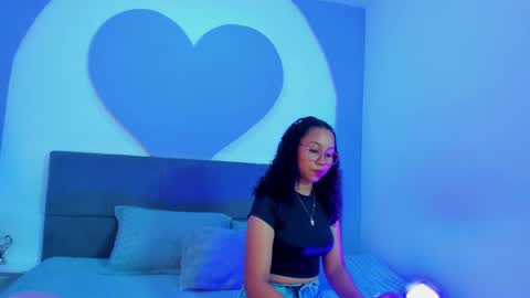Snapshot of candy_brunette_18 chatting on October 13, 2025, 6:41 pm Candy online show from October 13, 2025, 6:41 pm