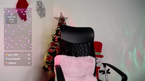 Snapshot of candy_canee chatting on December 23, 2024, 9:29 pm online show from December 23, 2024, 9:29 pm