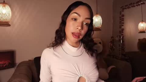 Snapshot of candy_dim chatting on November 4, 2025, 8:08 pm candy_dim online show from November 4, 2025, 8:08 pm