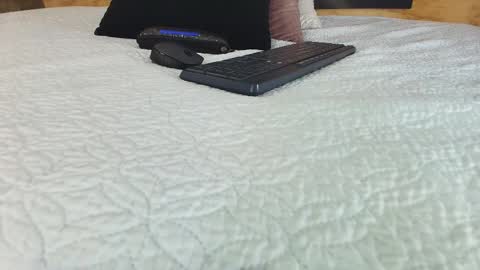 Jolie online show from February 10, 2026, 7:51 pm