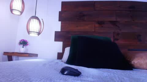 Jolie online show from April 22, 2026, 7:26 pm