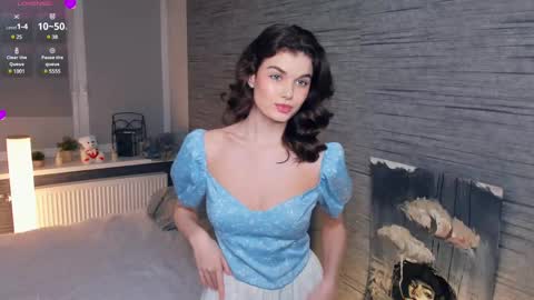 Snapshot of candy_flo chatting on March 3, 2025, 2:15 am Flora online show from March 3, 2025, 2:15 am