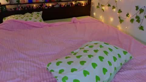 candy_flosse online show from July 30, 2026, 6:12 am