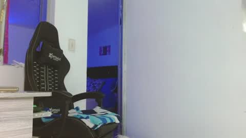 Snapshot of candy_giuliana21 chatting on June 13, 2026, 1:36 am candy_giuliana21 online show from June 13, 2026, 1:36 am