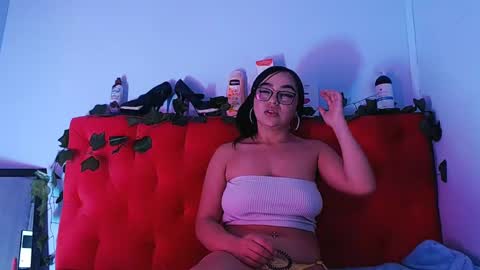 Snapshot of candy_hotlx chatting on February 5, 2025, 8:46 pm candy_hotlx online show from February 5, 2025, 8:46 pm