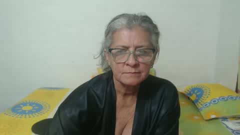 candy online show from January 18, 2025, 1:52 am