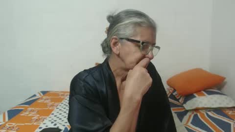 candy online show from February 15, 2025, 9:04 pm