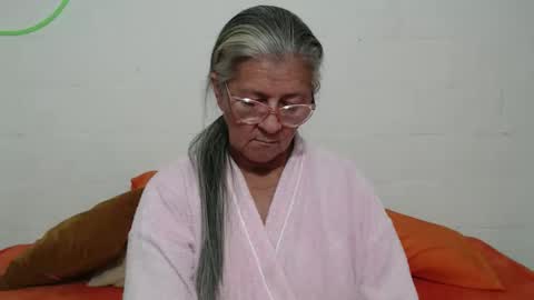 candy online show from December 23, 2025, 1:58 am