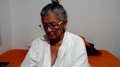 Snapshot of candy_mature_ chatting on July 17, 2026, 10:25 pm candy online show from July 17, 2026, 10:25 pm