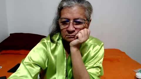 Snapshot of candy_mature_ chatting on July 19, 2026, 12:09 pm candy online show from July 19, 2026, 12:09 pm