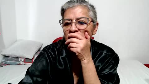Snapshot of candy_mature_ chatting on August 8, 2026, 1:02 pm candy online show from August 8, 2026, 1:02 pm