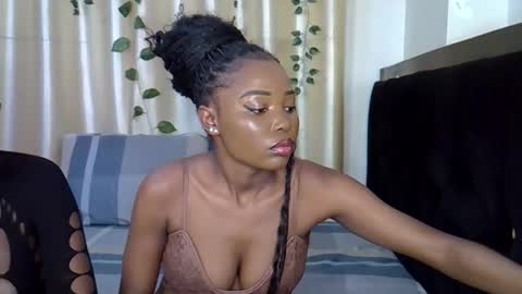 Snapshot of candy_pop1 chatting on October 17, 2025, 5:48 pm CANDY online show from October 17, 2025, 5:48 pm