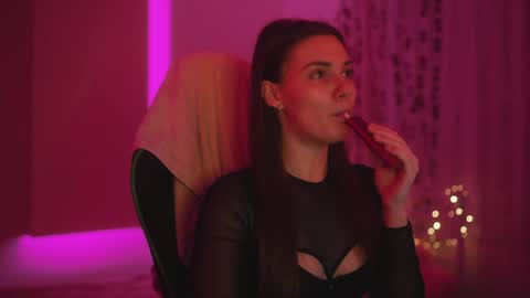 Candy online show from April 3, 2026, 10:52 pm