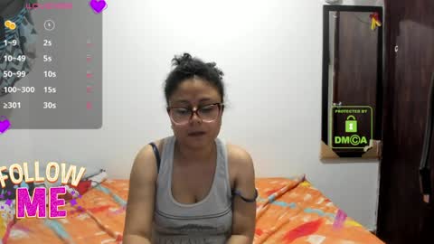 Snapshot of candy_val chatting on April 4, 2026, 5:49 am candy_val online show from April 4, 2026, 5:49 am
