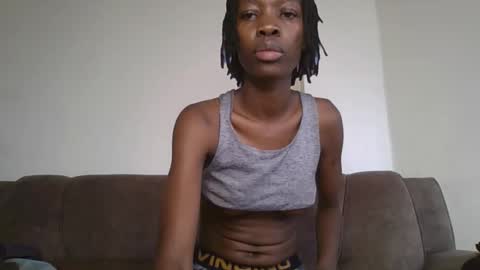 candy_vibe online show from October 5, 2025, 7:39 am