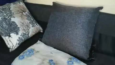 candybrown001 online show from October 13, 2025, 5:51 am