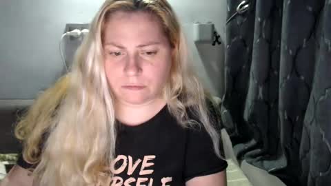 Laura online show from January 21, 2025, 11:13 pm