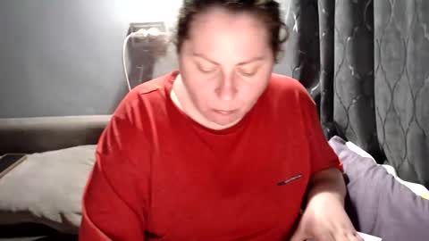 Laura online show from April 23, 2026, 7:05 pm