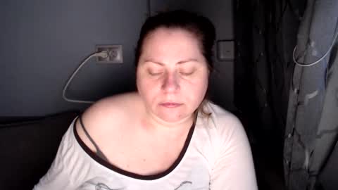 Laura online show from May 3, 2026, 3:29 pm
