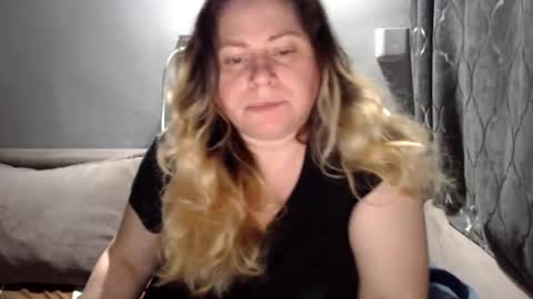 Laura online show from June 10, 2026, 11:03 pm
