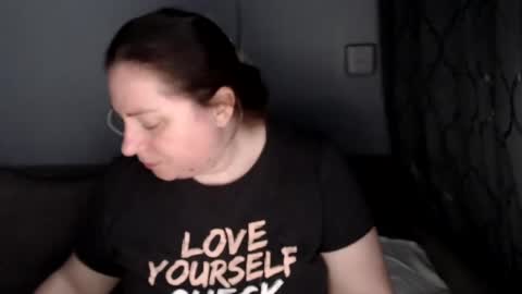 Laura online show from June 18, 2026, 11:58 am