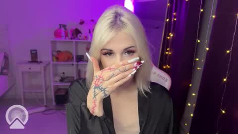 You can call me HH online show from October 20, 2025, 8:20 pm