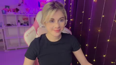 You can call me HH online show from December 17, 2025, 7:31 pm